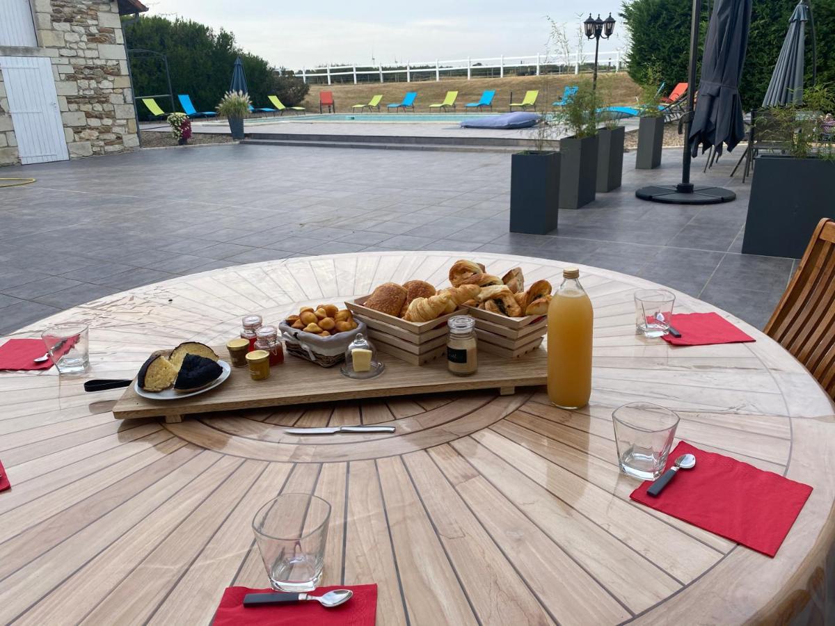 Kourline Villalunoterie Futuroscope Piscine Spa Oyre ภายนอก รูปภาพ