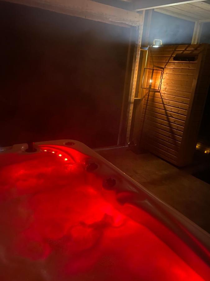 Kourline Villalunoterie Futuroscope Piscine Spa Oyre ภายนอก รูปภาพ